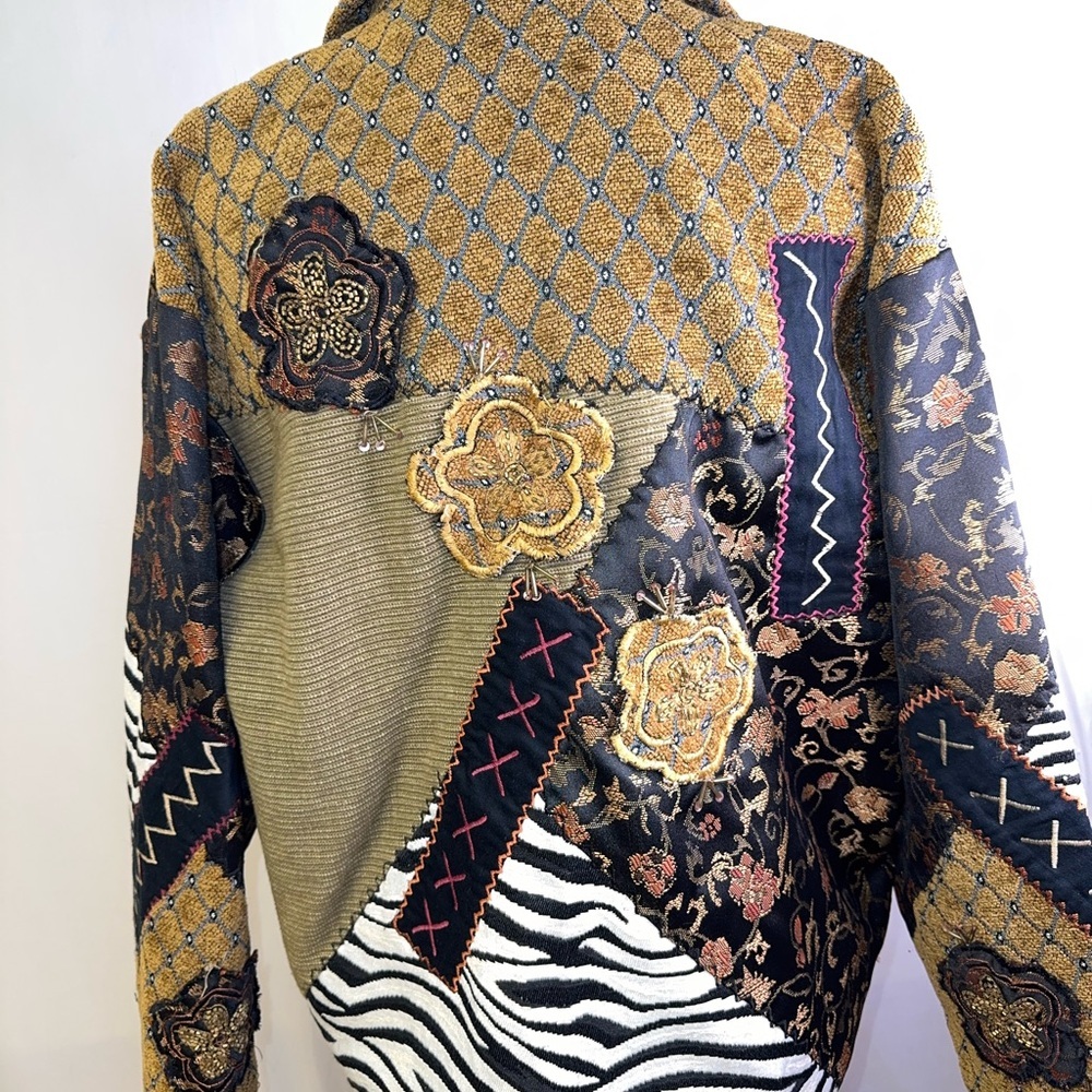 Vintage Statement Piece Button-Up Jacket With Flo… - image 5